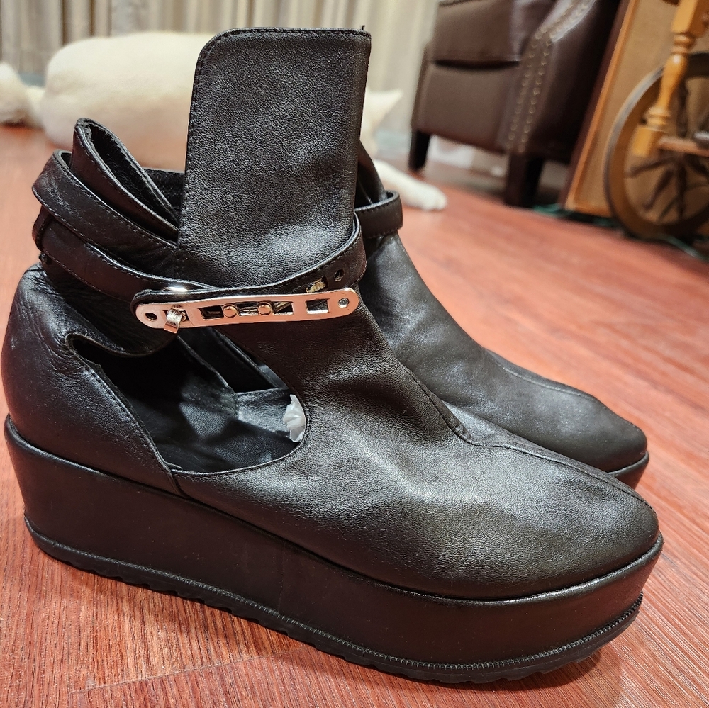 UNIF Cutout Platform Leather Ankle Boots Punk Chunky